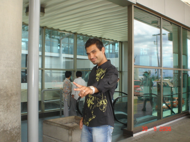 Aeropuerto Behruz & Ljuba (10)