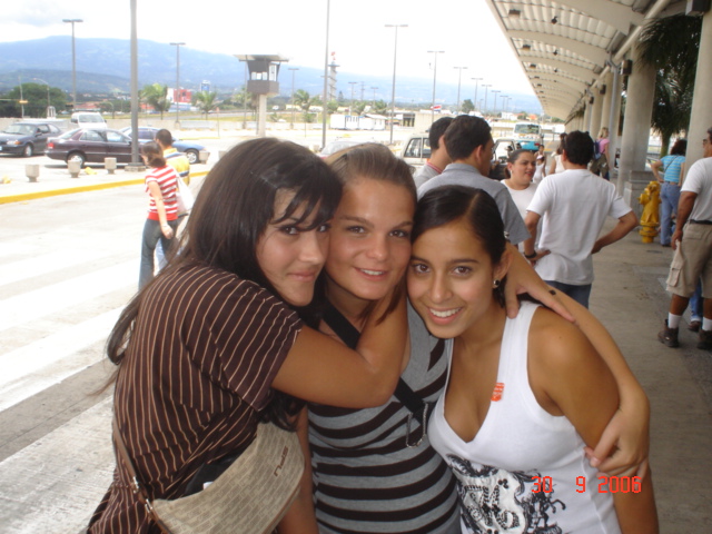 Aeropuerto Behruz & Ljuba (13)