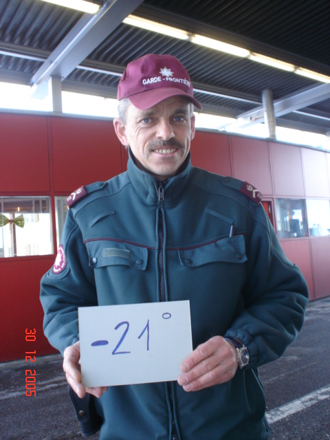 Neuchtel OUI OUI -35 Brevine (27)