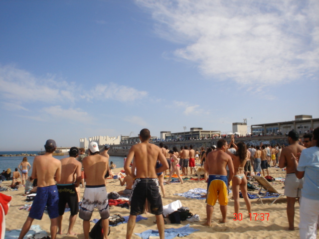 Primer dia en la playa, Platja Nova Icaria (95)